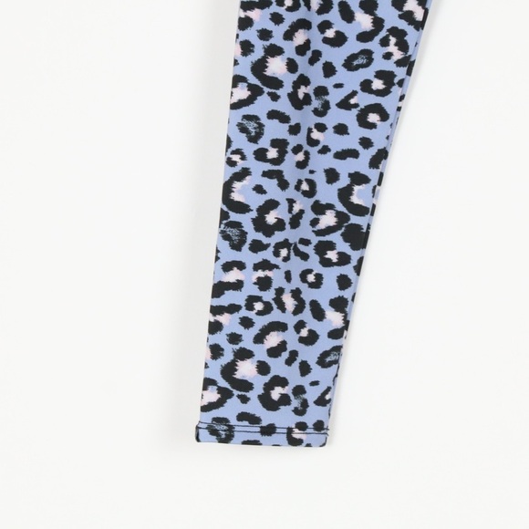 Onzie High Waisted Cheetah Leggings - Picture 4 of 8